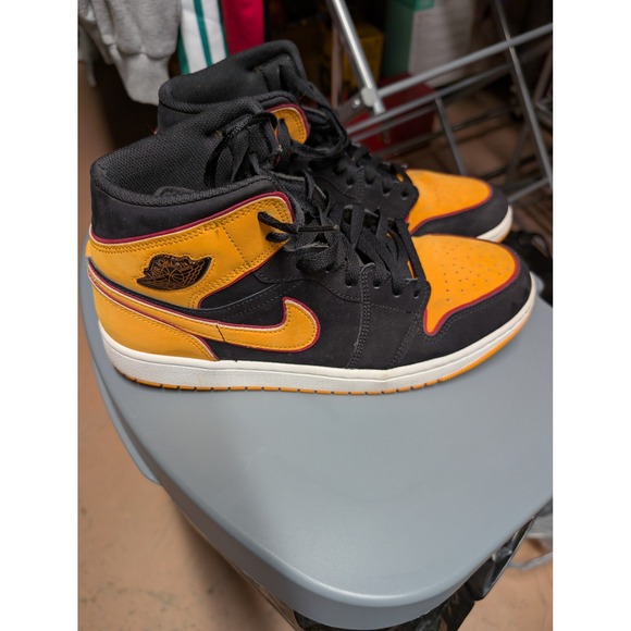 Jordan Brand Other - Nike Air Jordan 1 Mid University orange‎ Black Gym Red Sneakers 554724-701 Mens